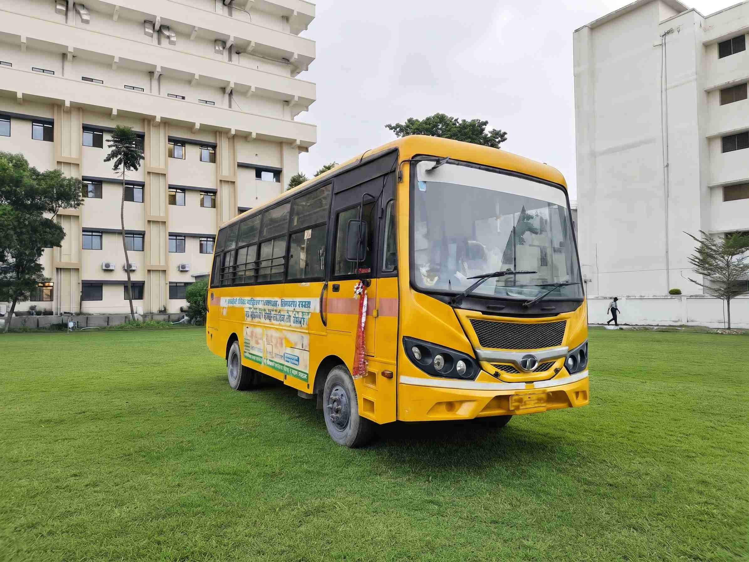 LBKMCH College Bus