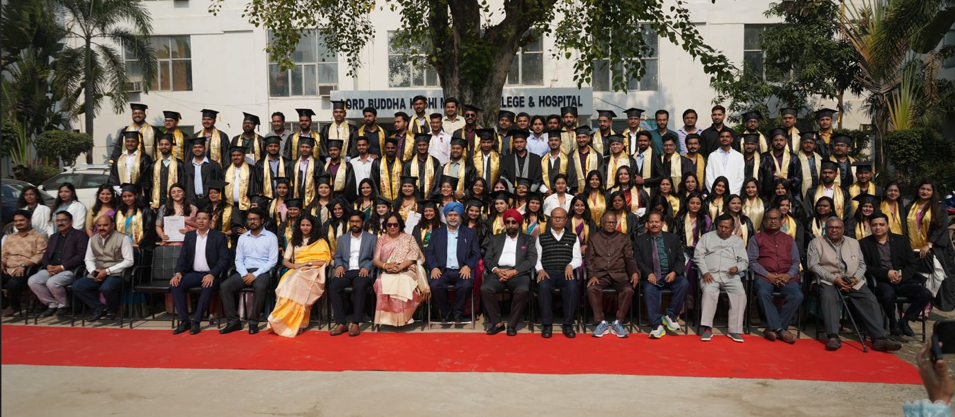 Graduation Ceremony &mdash; Group Photo